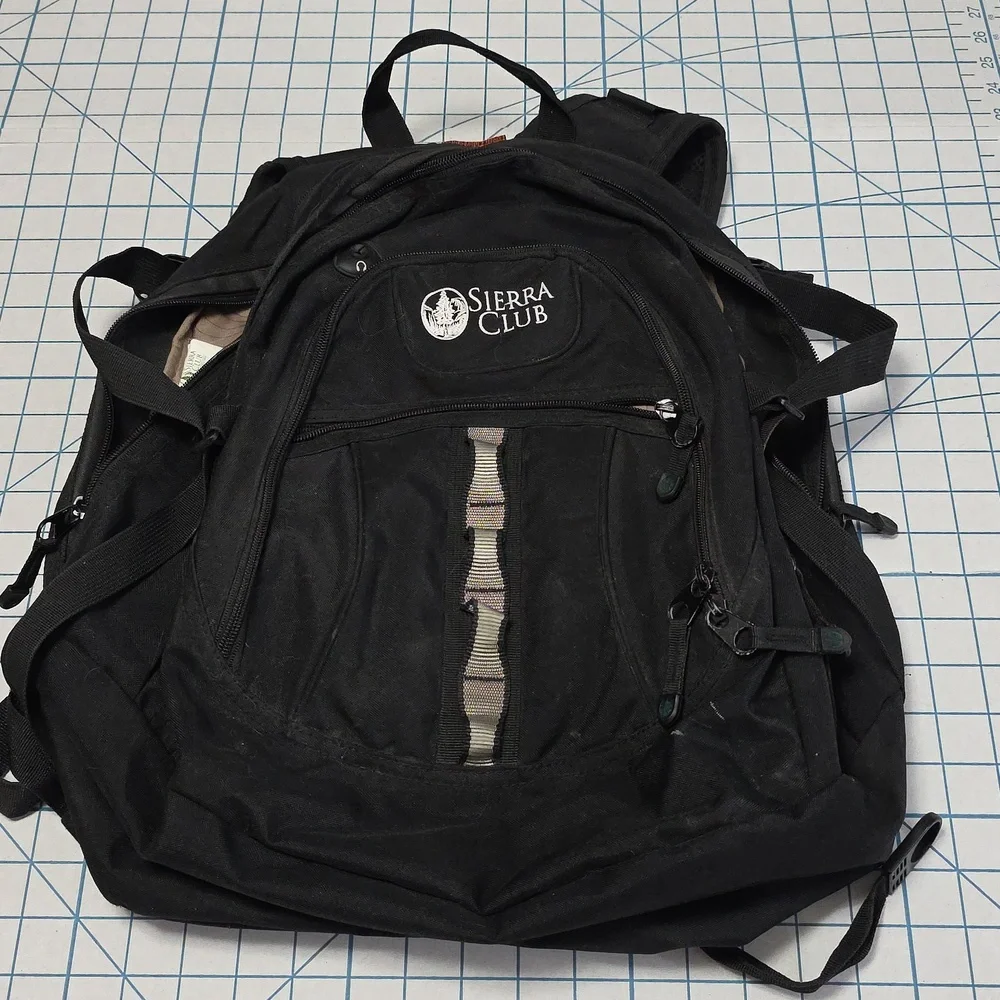 Sierra Club Black Backpack 19